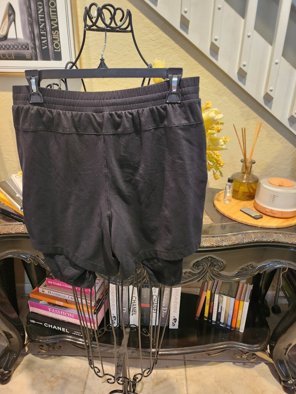 Alo shorts size L - Picture 4 of 5